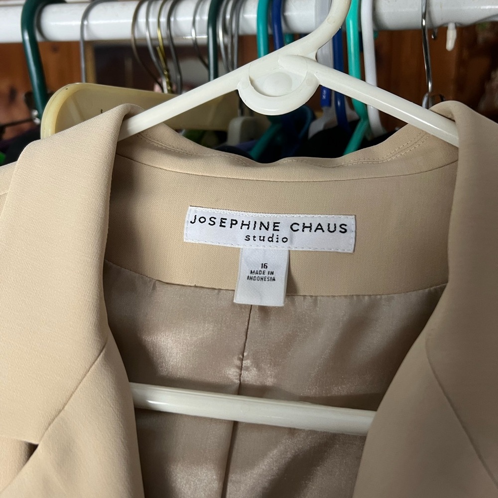 Josephine Chaus Classic Tan Jacket